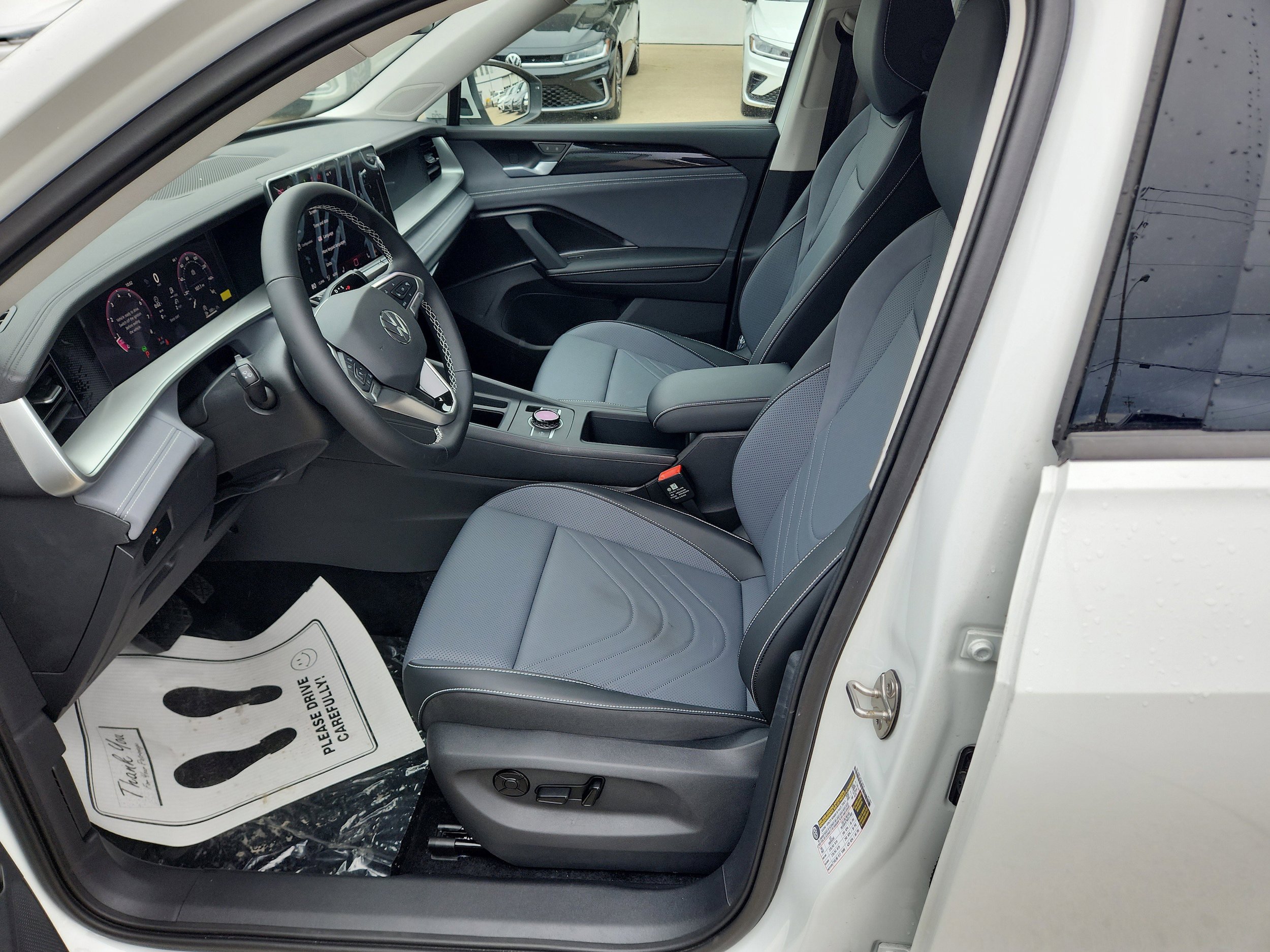 New 2026 Volkswagen Tiguan SE AWD/4WD image 13