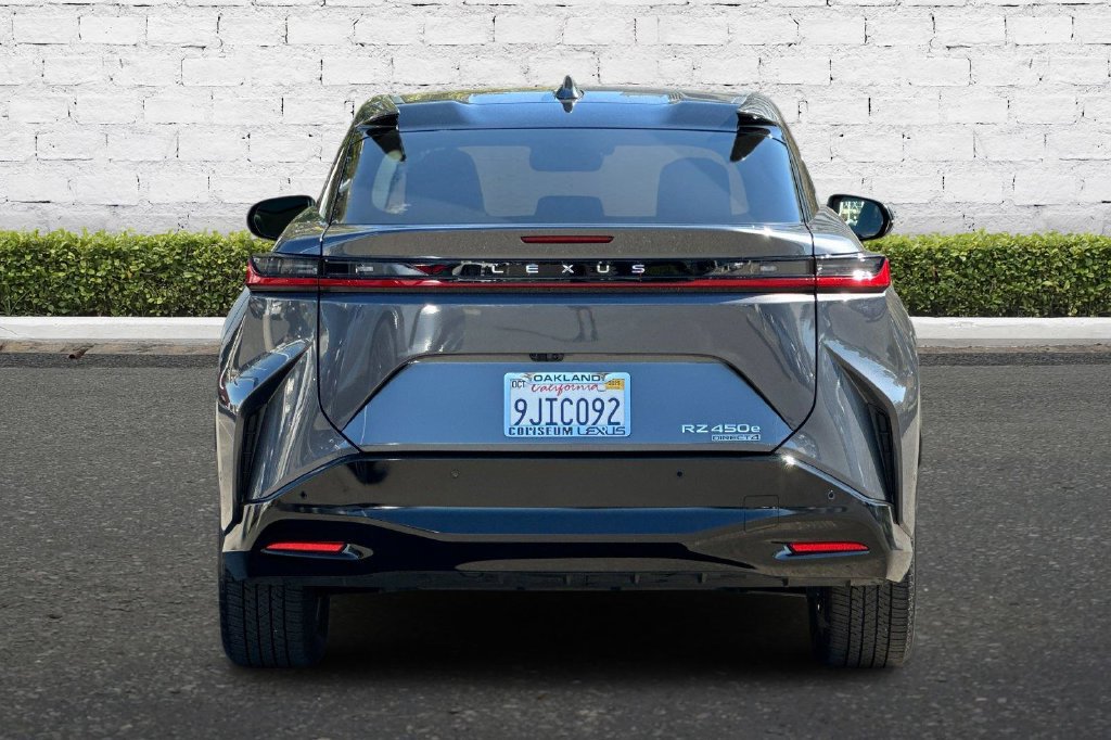 Used 2023 Lexus RZ 450e Premium w/ Technology Package AWD/4WD image 5