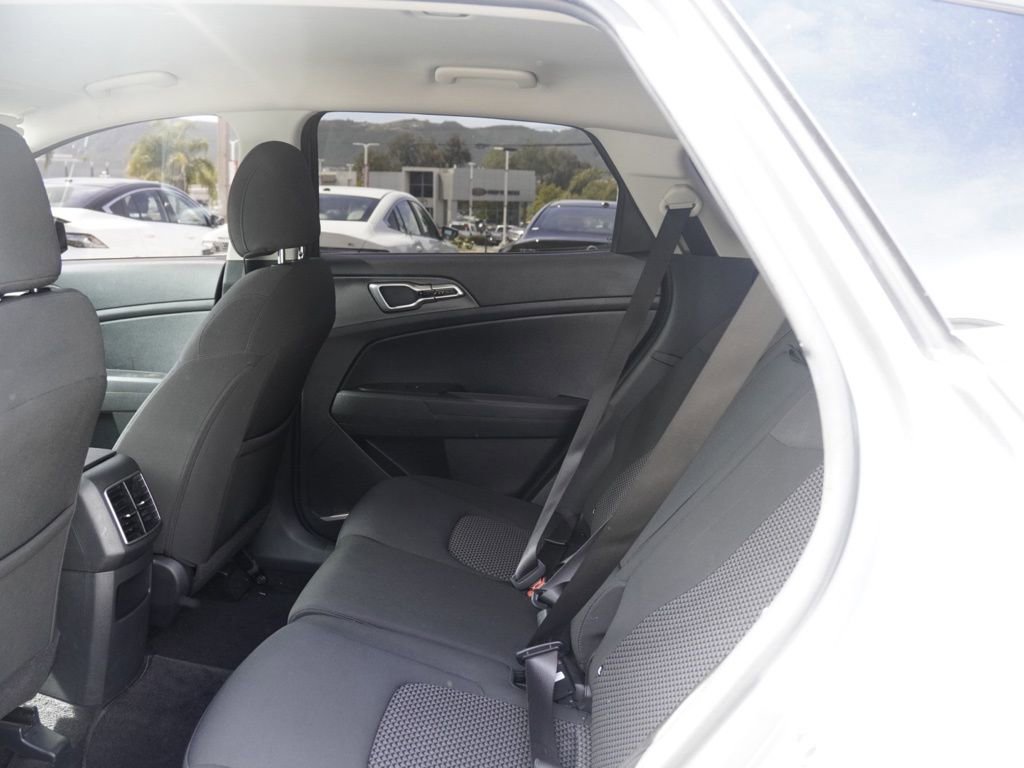 Used 2024 Kia Sportage LX FWD image 17