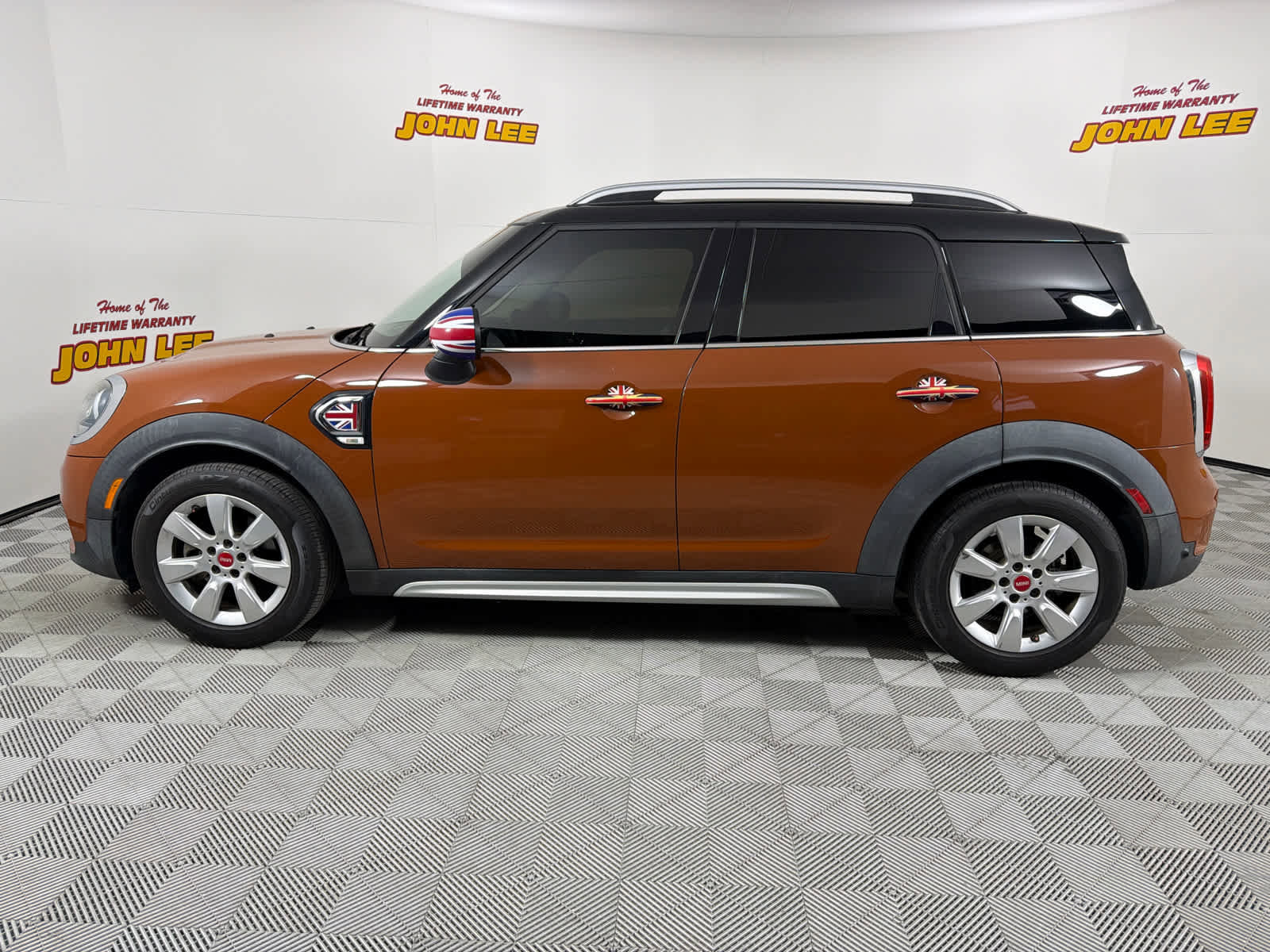 Used 2018 MINI Cooper Countryman image 2