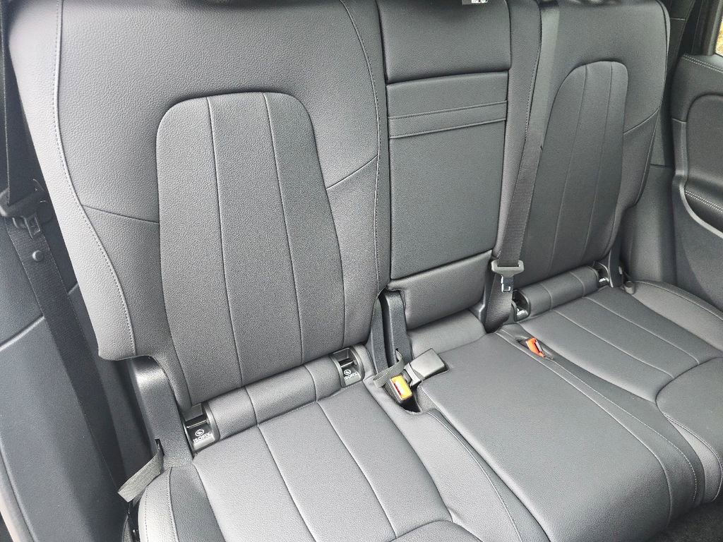 New 2026 Mercedes-Benz GLB 250 4MATIC image 21