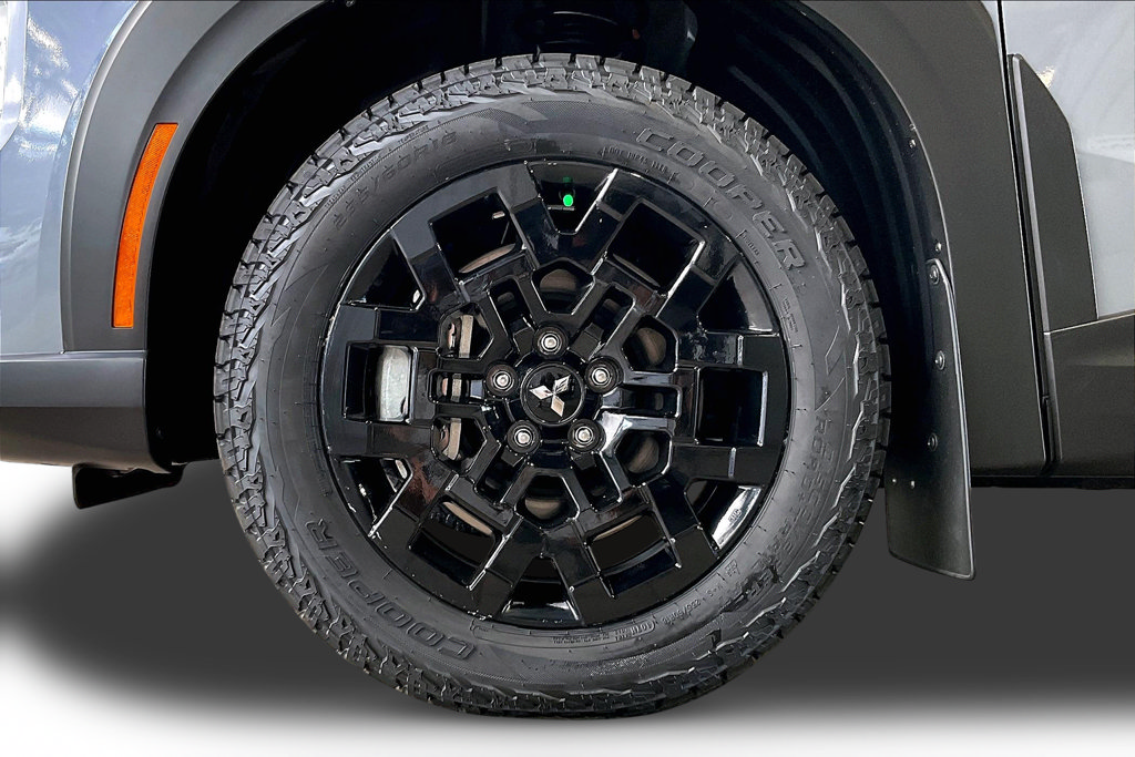 New 2026 Mitsubishi Outlander SE AWD/4WD image 12