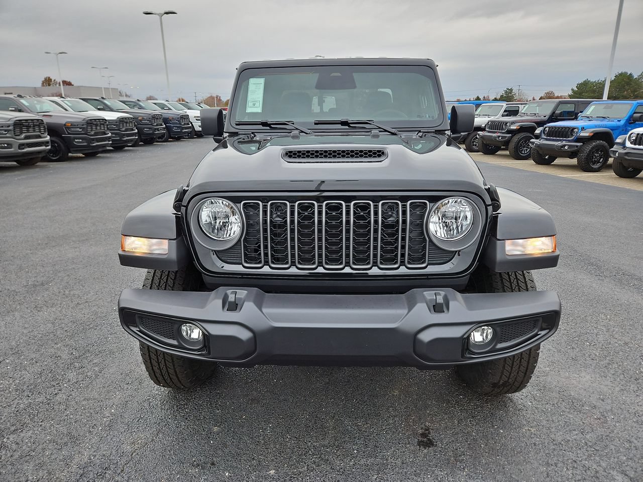 New 2026 Jeep Gladiator Sport AWD/4WD image 2