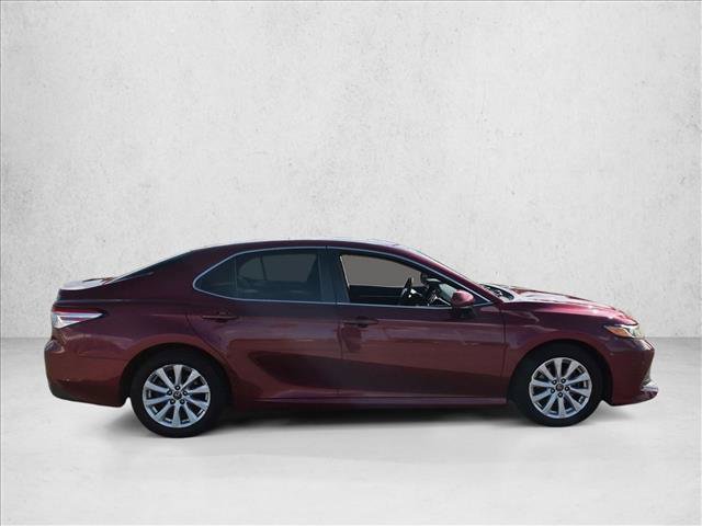 Used 2018 Toyota Camry LE FWD image 4