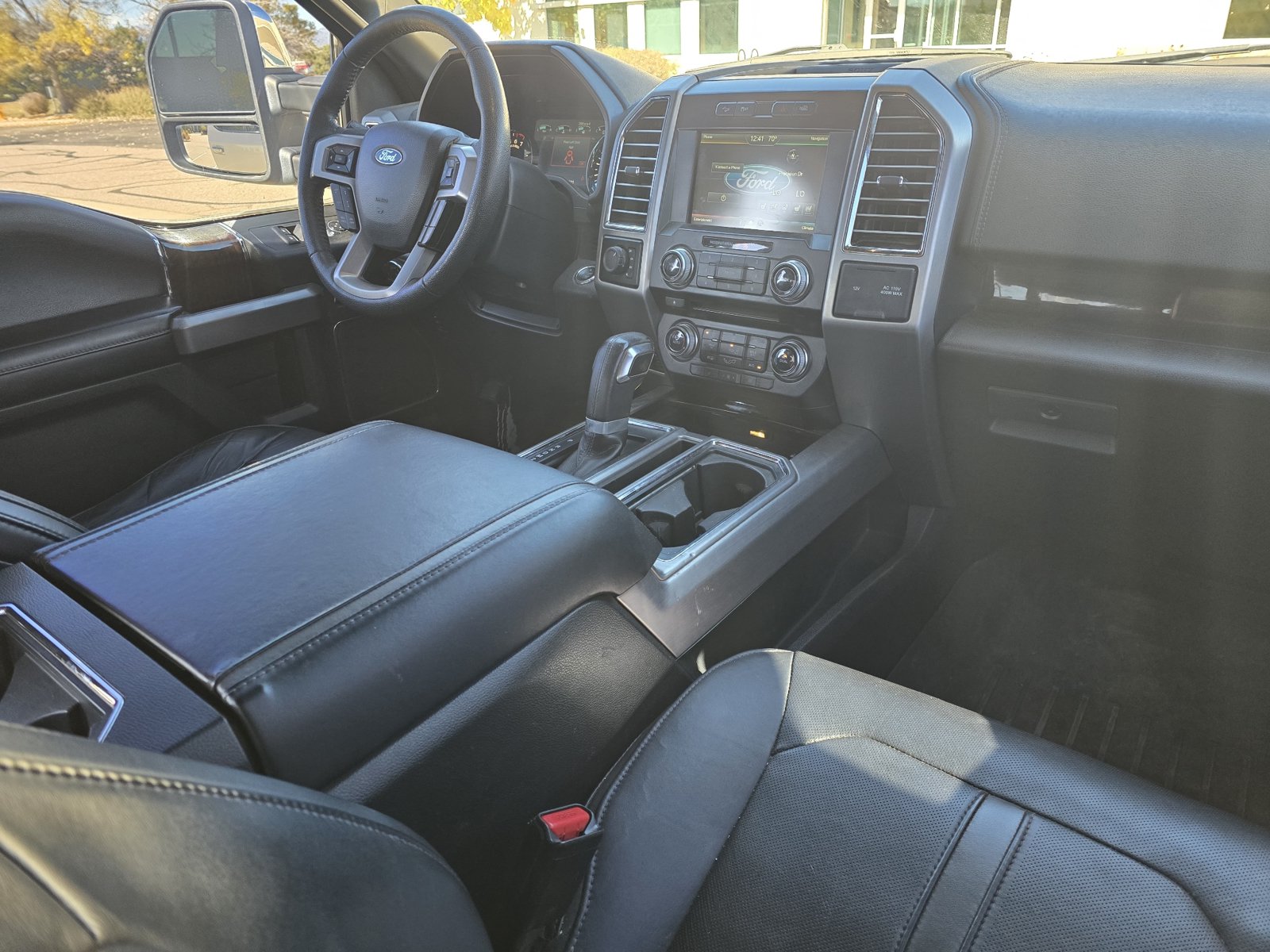 Used 2015 Ford F150 Platinum w/ Equipment Group 701A Luxury AWD/4WD image 29