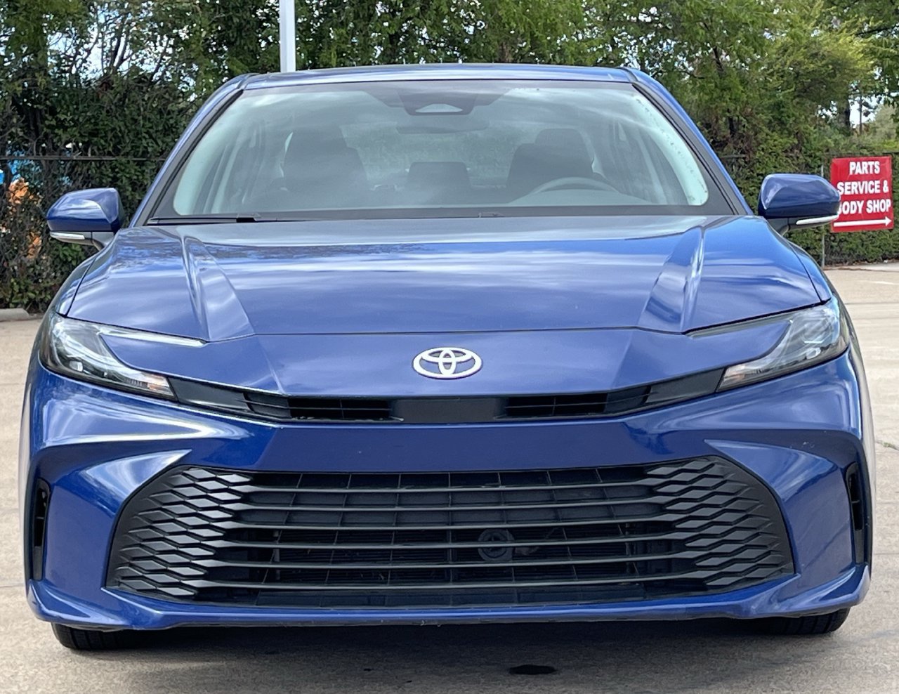 Used 2025 Toyota Camry LE FWD image 7