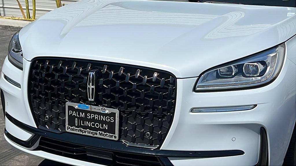 New 2025 Lincoln Corsair Reserve w/ Equipment Group 202A FWD image 5
