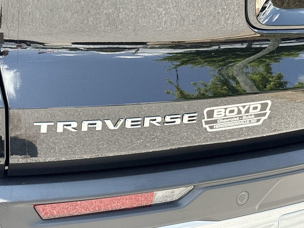 New 2025 Chevrolet Traverse LT image 31