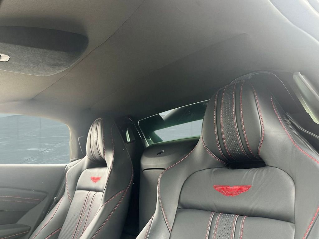 Used 2022 Aston Martin V8 Vantage Roadster image 34