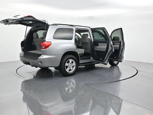 Used 2017 Toyota Sequoia SR5 AWD/4WD image 51