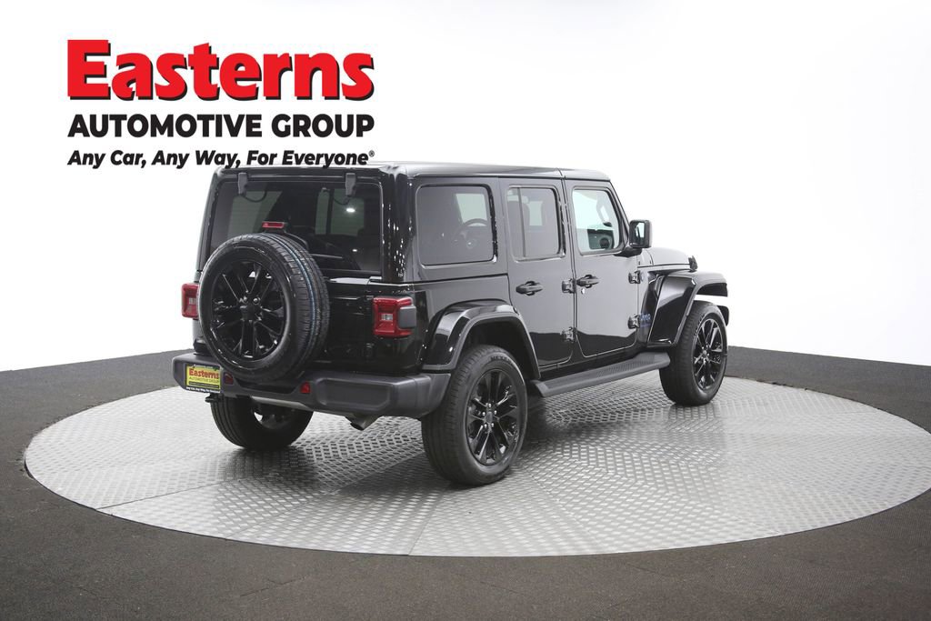 Used 2025 Jeep Wrangler Unlimited Sahara AWD/4WD image 40