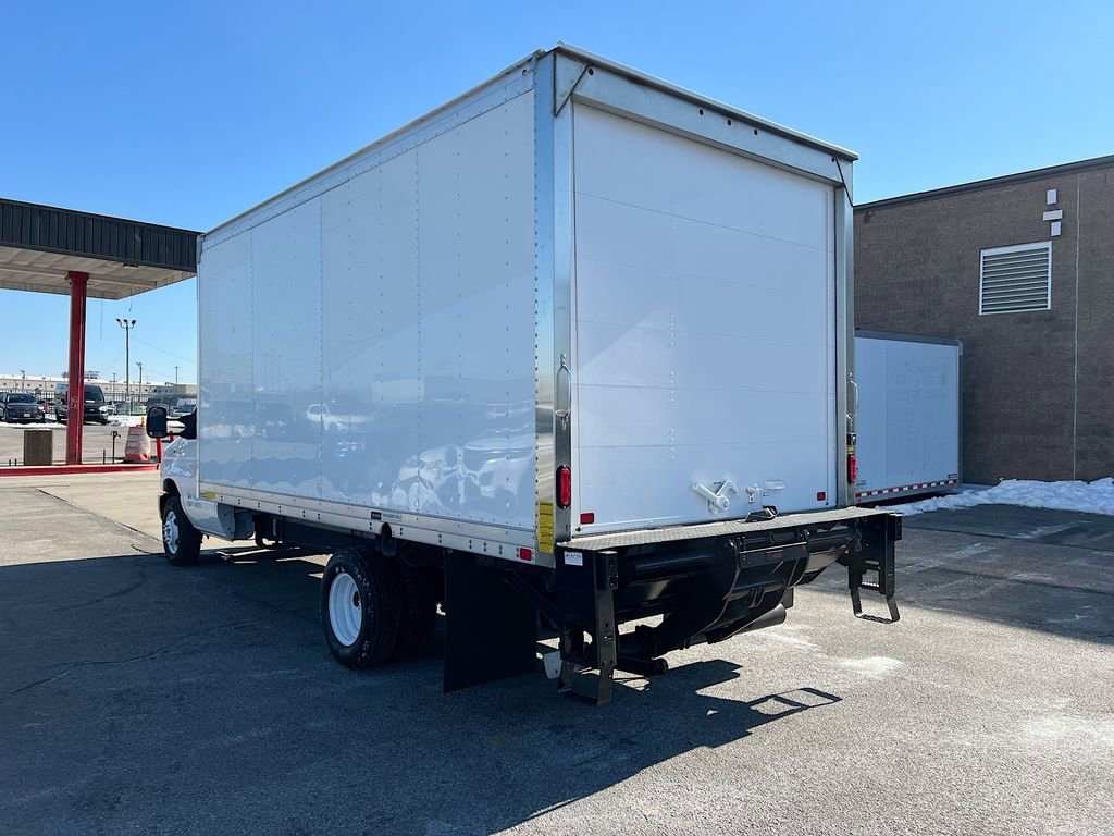 Used 2024 Ford E-450 and Econoline 450 Super Duty w/ Power Windows & Locks Group image 6