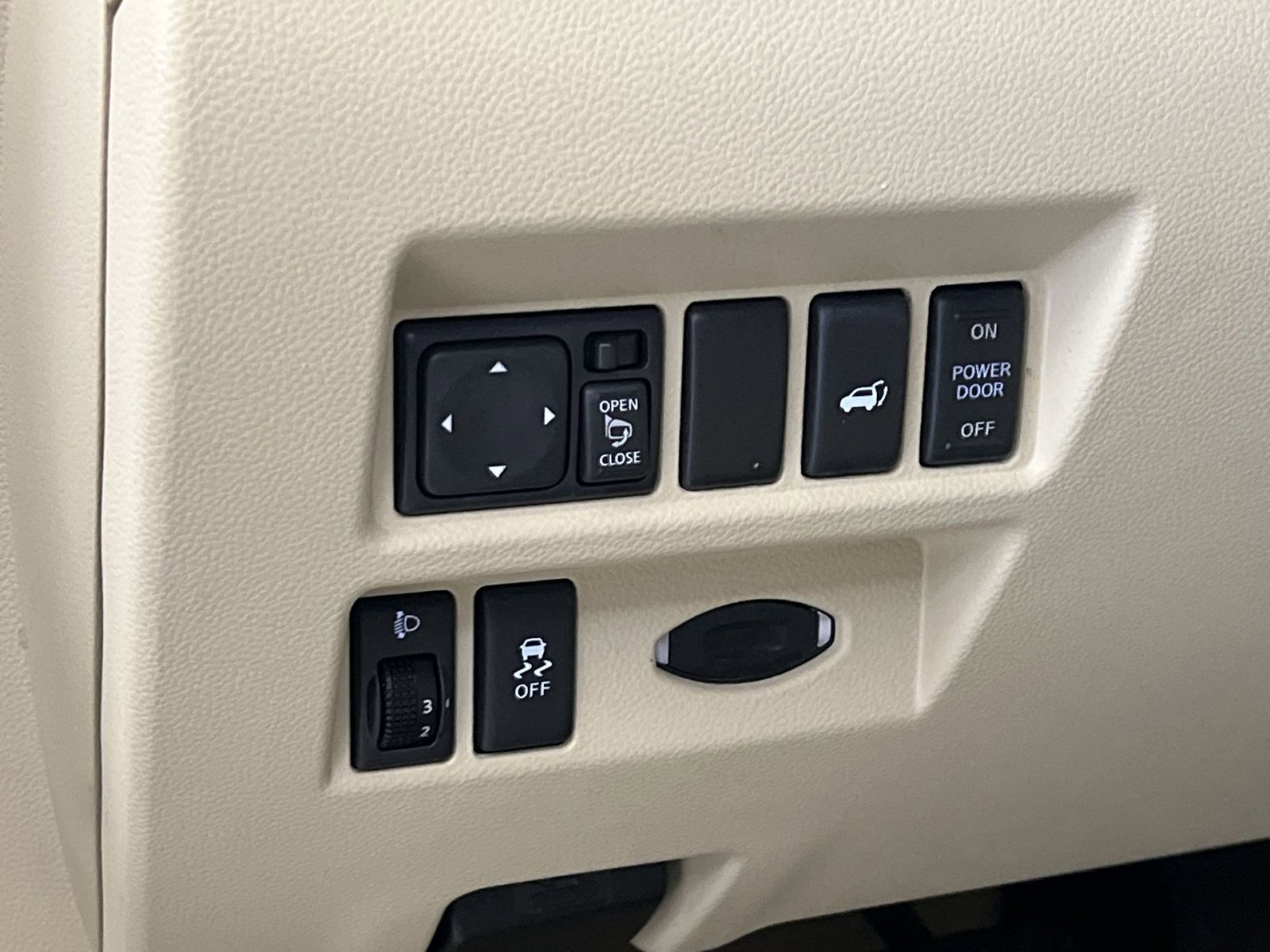 Used 2013 INFINITI FX37 AWD w/ Premium Pkg image 37