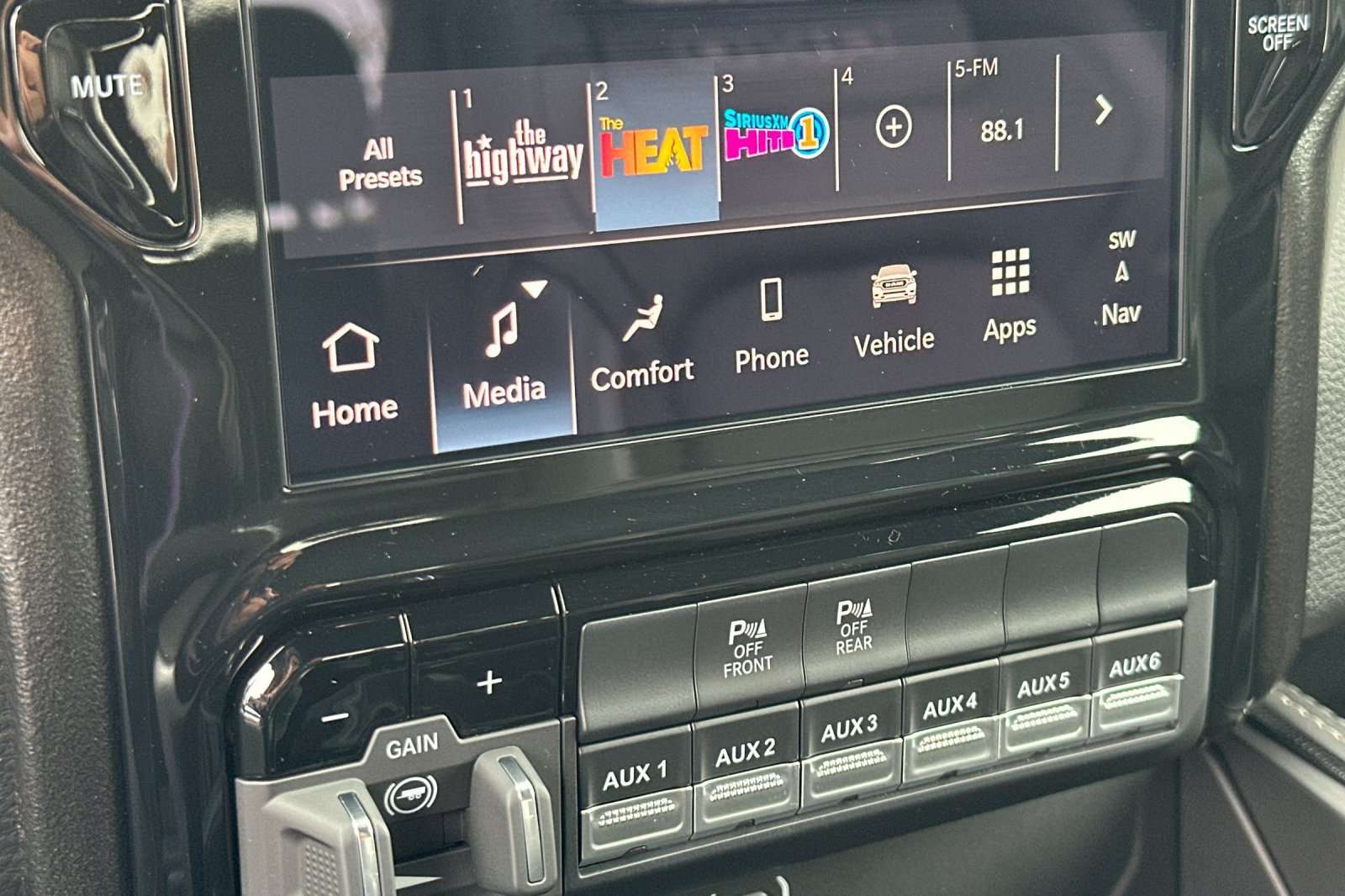 New 2026 RAM 1500 RHO AWD/4WD image 19