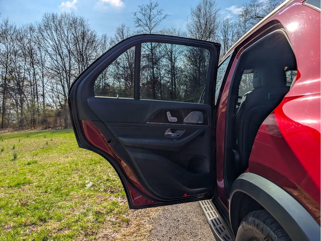 Used 2020 Mercedes-Benz GLE 350 4MATIC w/ 3rd Row Seat Package image 11