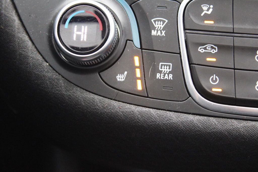Used 2020 Chevrolet Malibu LT image 38
