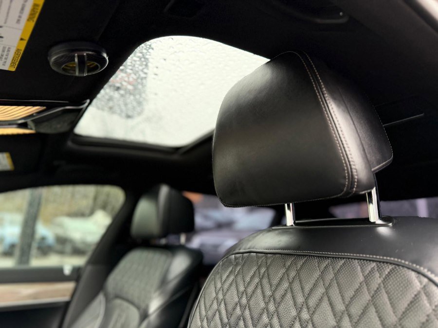 Used 2020 BMW 740i xDrive w/ M Sport Package image 13