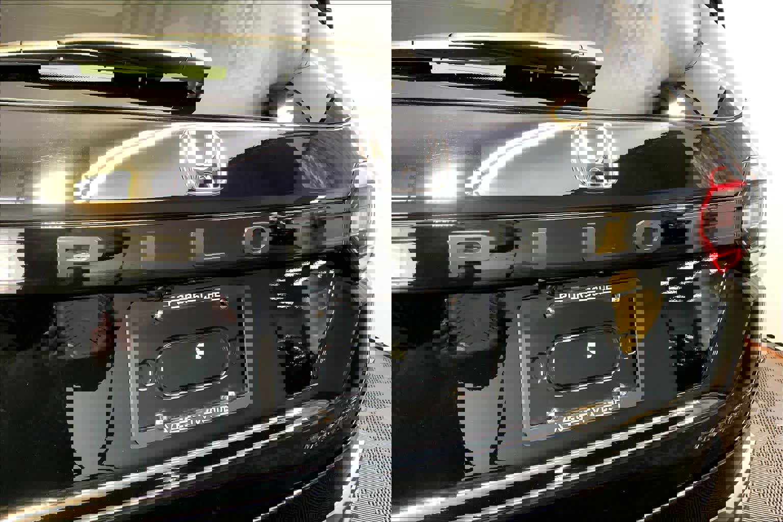 Used 2025 Honda Pilot Black Edition image 35