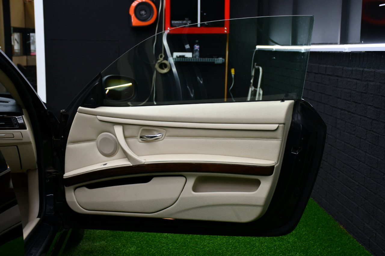 Used 2011 BMW 335i Coupe image 28