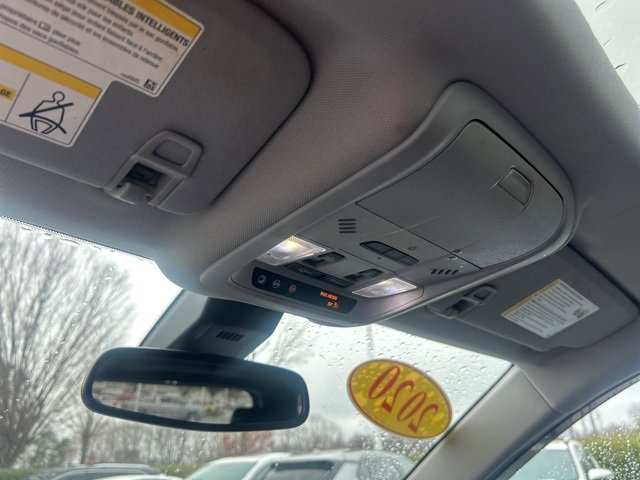 Used 2020 Chevrolet Equinox Premier image 27