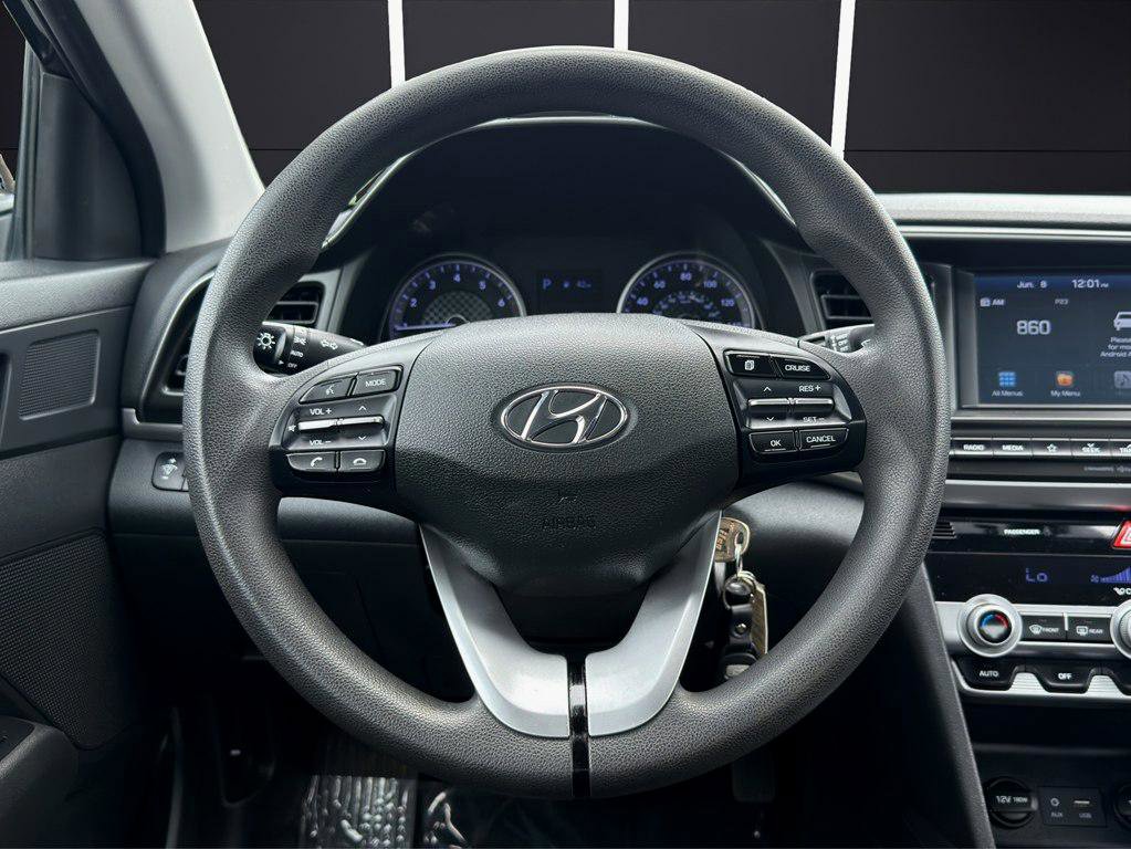 Used 2020 Hyundai Elantra SEL w/ Cargo Package (C1) FWD image 16