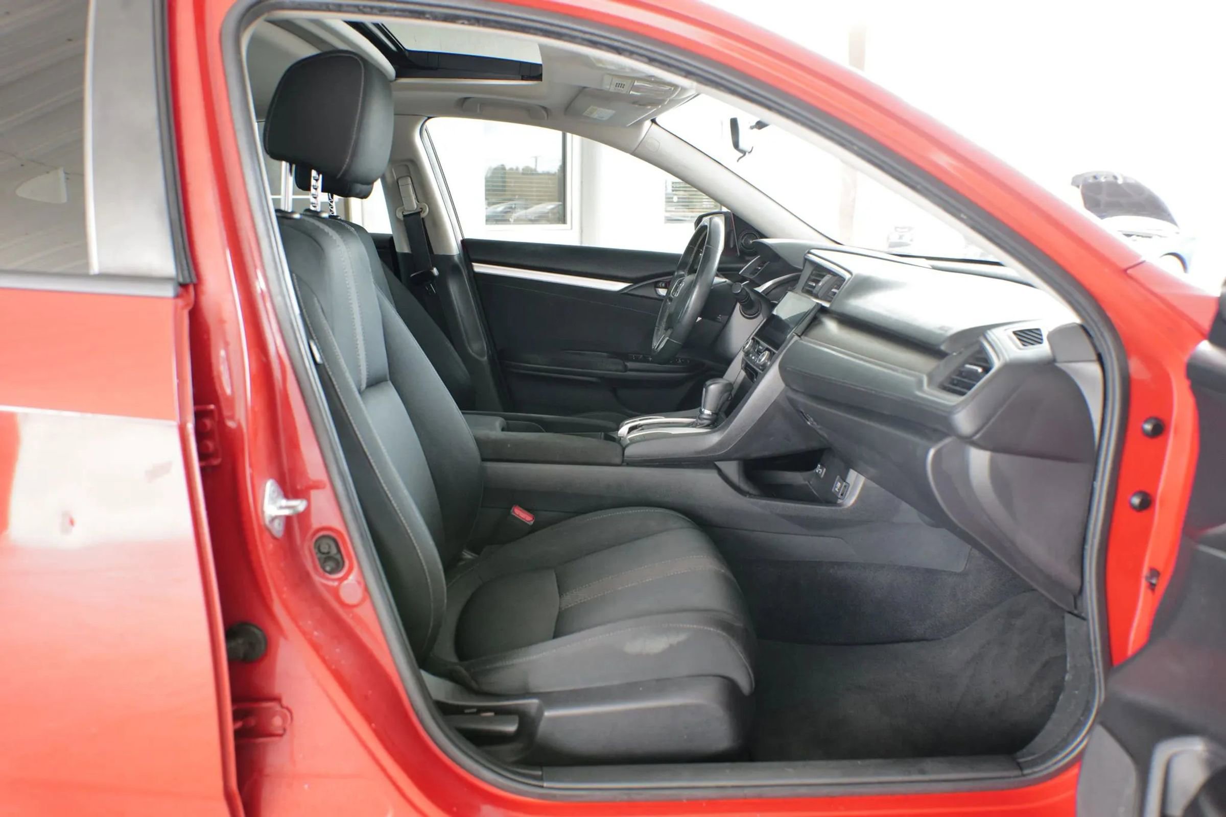 Used 2018 Honda Civic EX-T image 13