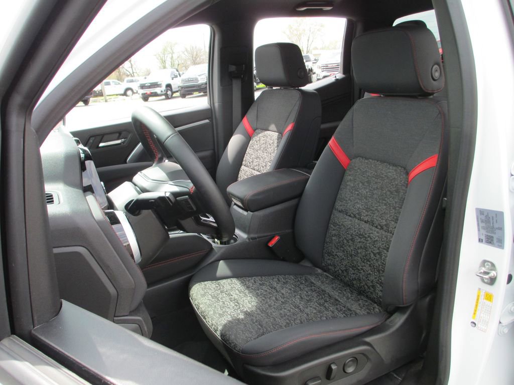 Used 2024 Chevrolet Colorado Z71 w/ Z71 Convenience Package 2 image 20