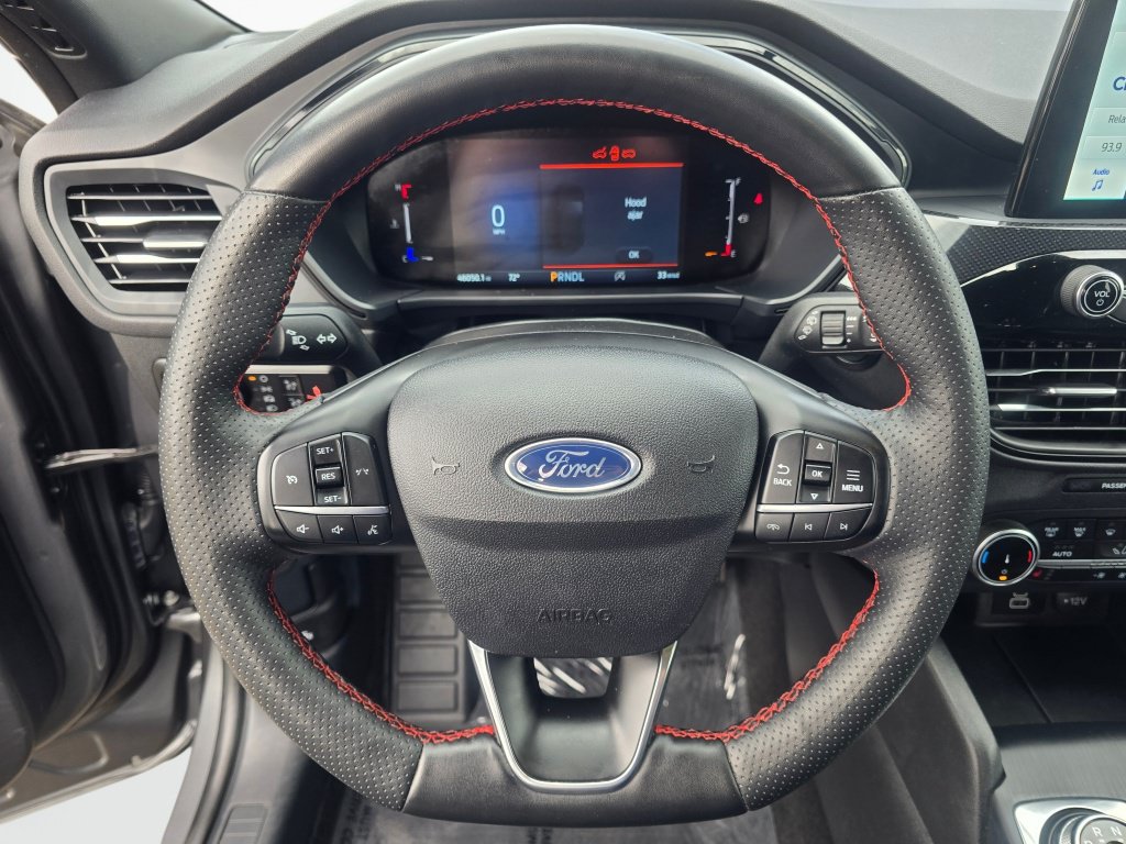 Used 2025 Ford Escape ST-Line Select AWD/4WD image 13