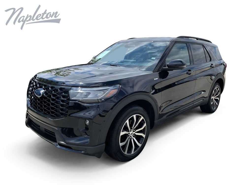 Used 2025 Ford Explorer ST-Line AWD/4WD image 3