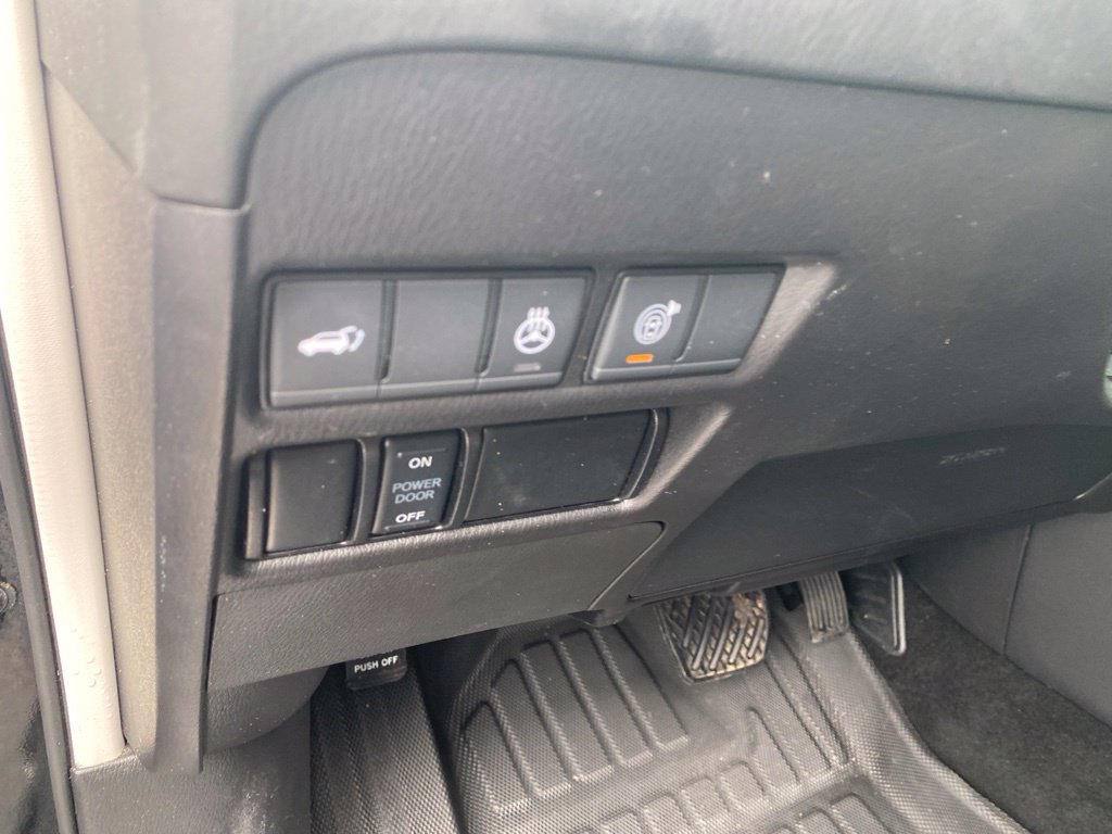 Used 2024 Nissan Armada Platinum w/ Captain's Chairs Package RWD image 18