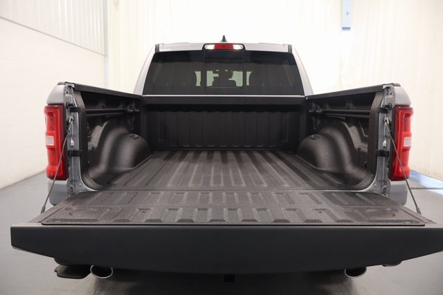 New 2026 RAM 1500 4x4 Crew Cab image 17