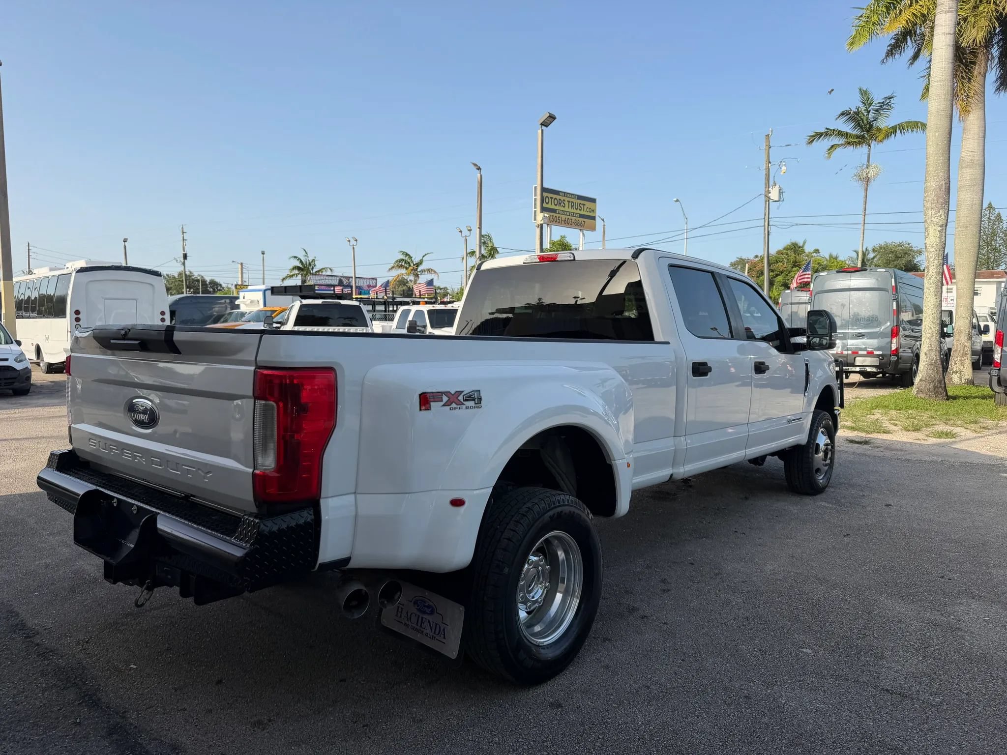 Used 2017 Ford F350 XL w/ Power Equipment Group AWD/4WD image 5