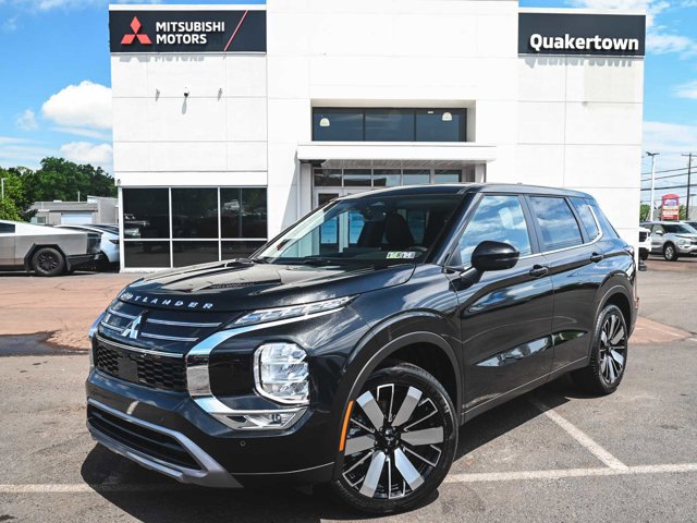 New 2025 Mitsubishi Outlander SE image 1