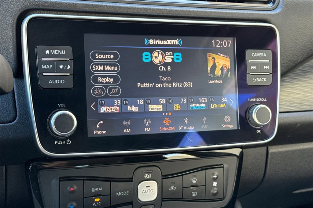 Used 2020 Nissan Leaf SV w/ SV Technology Package image 21