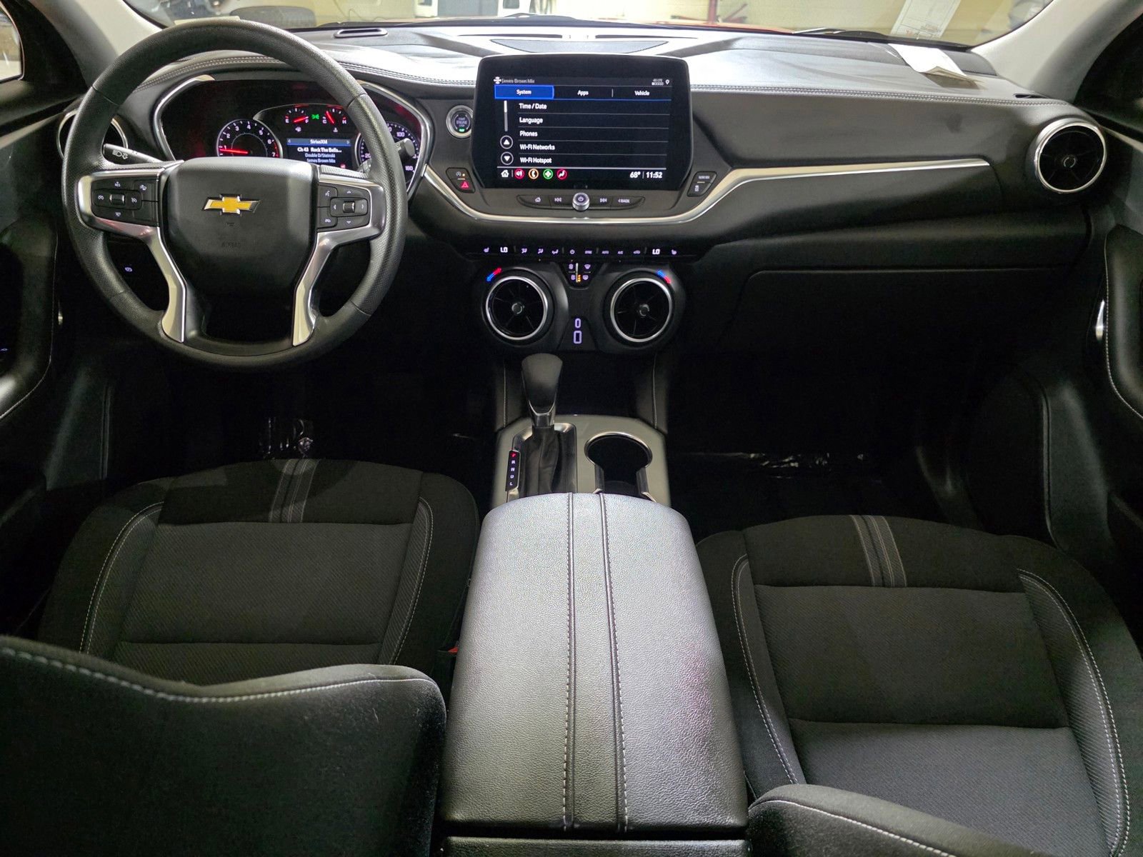 Used 2025 Chevrolet Blazer LT image 18