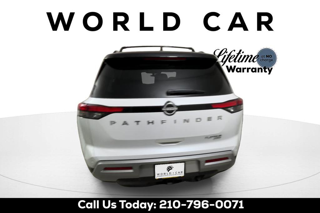 Used 2025 Nissan Pathfinder Platinum image 4