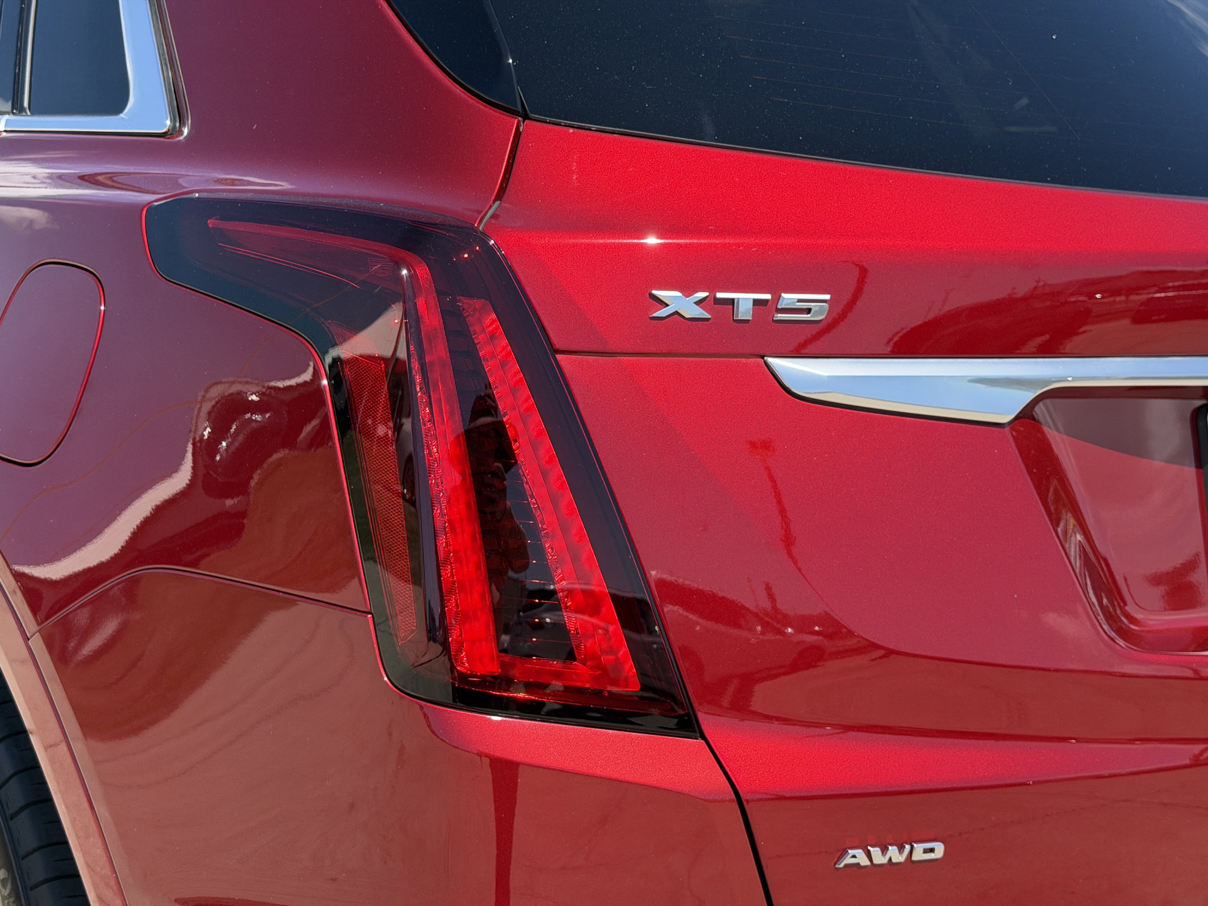 Certified 2025 Cadillac XT5 Premium Luxury w/ Technology Package AWD/4WD image 9