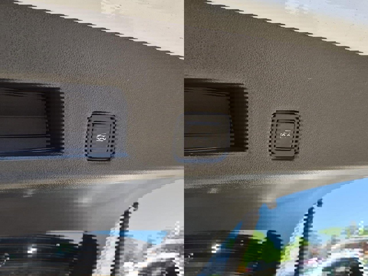 New 2026 Chevrolet Traverse RS FWD image 8