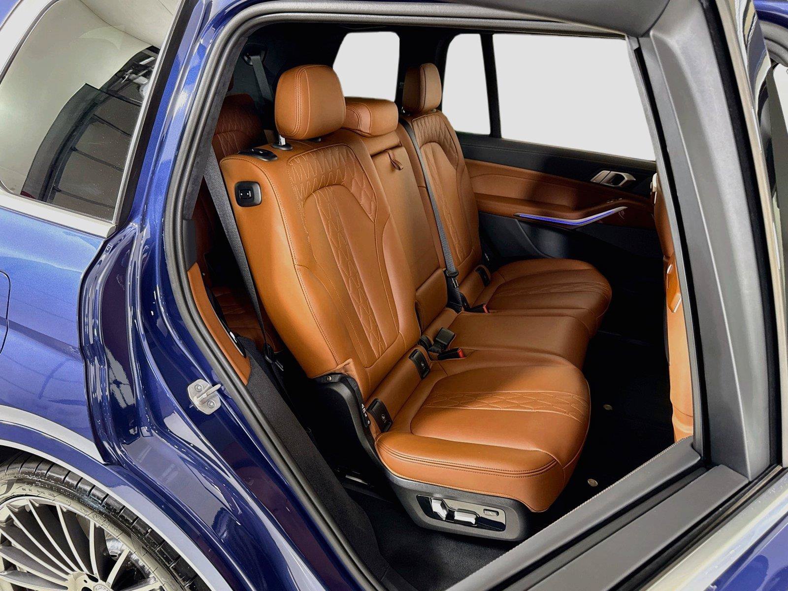 Used 2024 BMW ALPINA XB7 AWD/4WD image 28