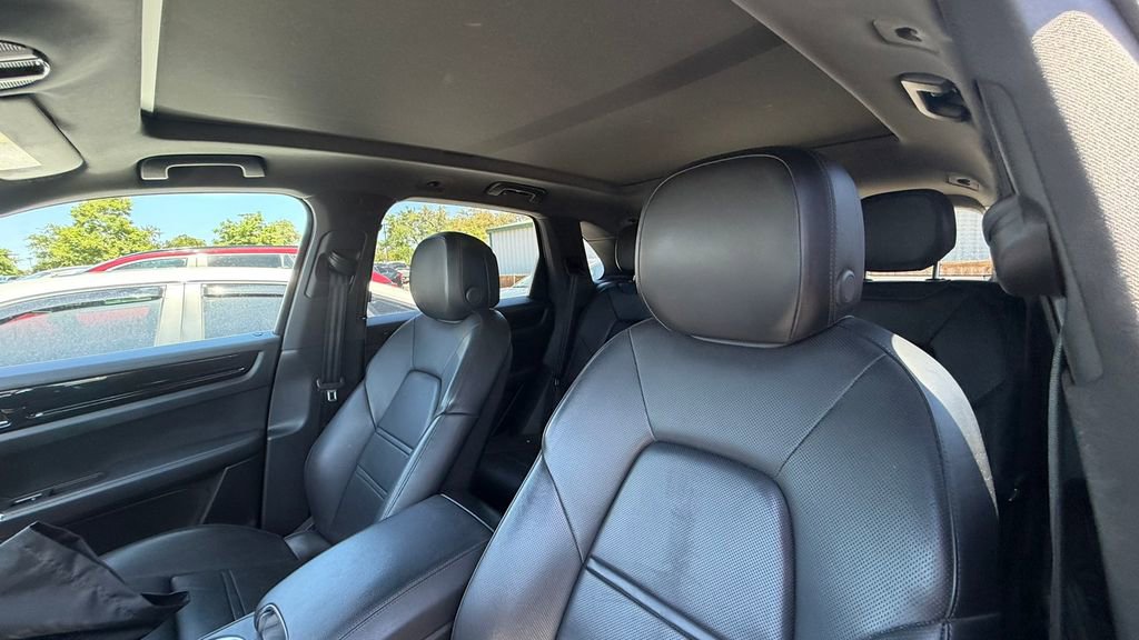 Used 2021 Porsche Cayenne E-Hybrid image 12