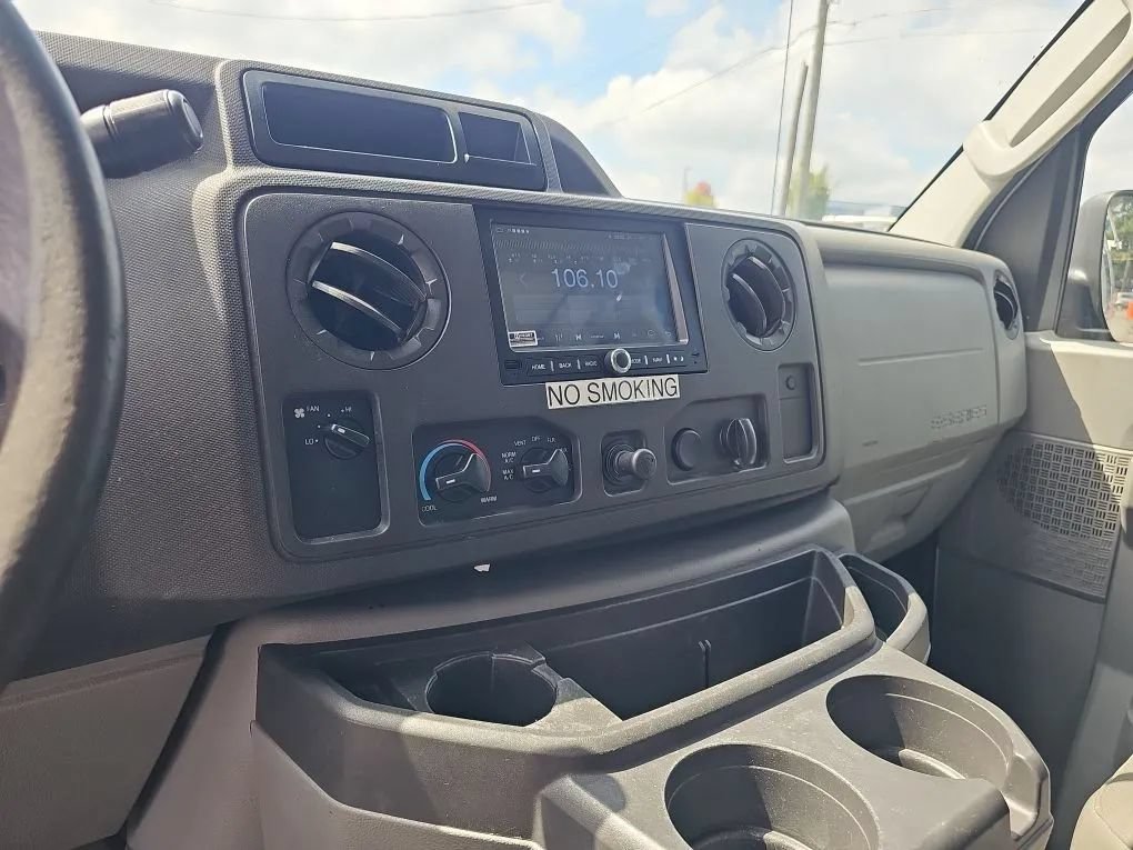 Used 2010 Ford E-150 and Econoline 150 RWD image 17