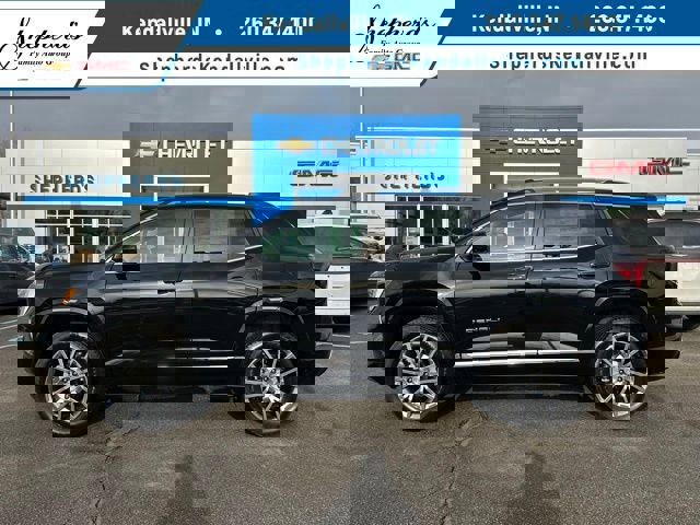 New 2026 GMC Terrain Denali w/ LPO, Black Badging Package image 1