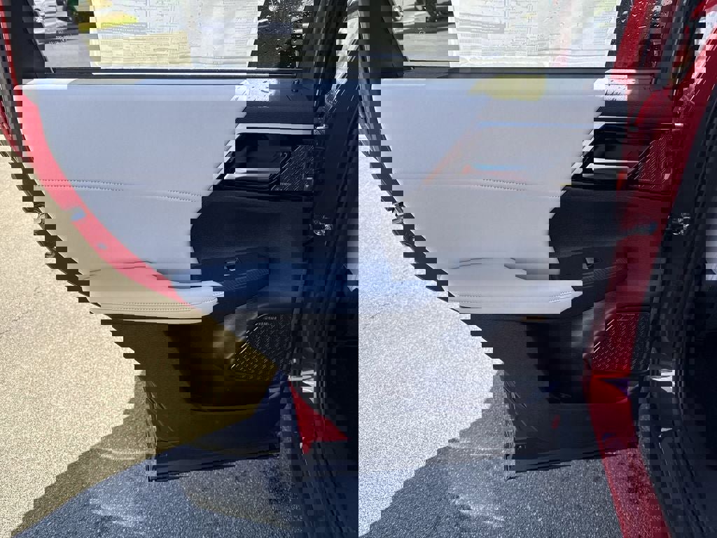 New 2025 Mitsubishi Outlander SE image 27