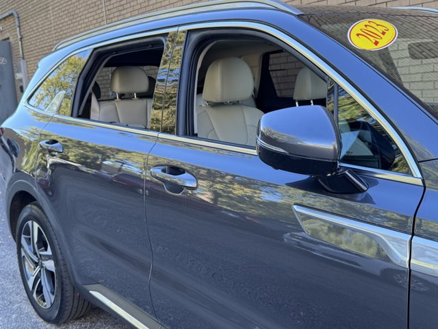 Used 2023 Kia Sorento SX Prestige w/ Panoramic Sunroof Package AWD/4WD image 5