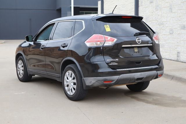 Used 2016 Nissan Rogue S FWD image 3