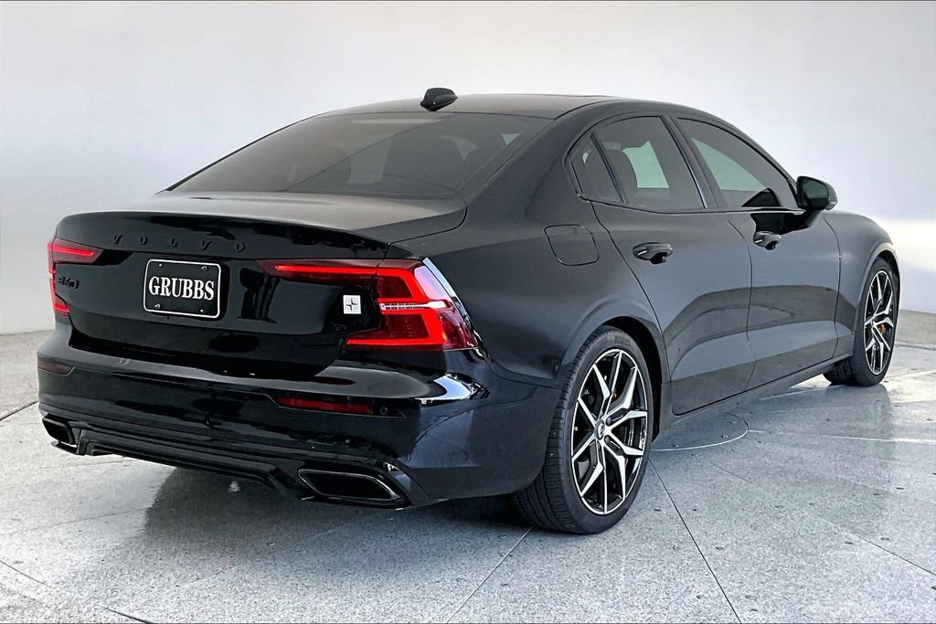 Used 2019 Volvo S60 T8 R-Design AWD/4WD image 2