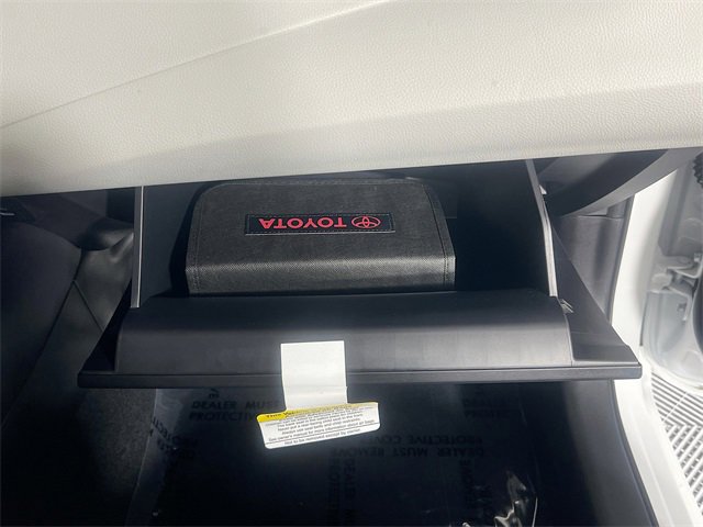 Used 2025 Toyota Corolla LE image 30