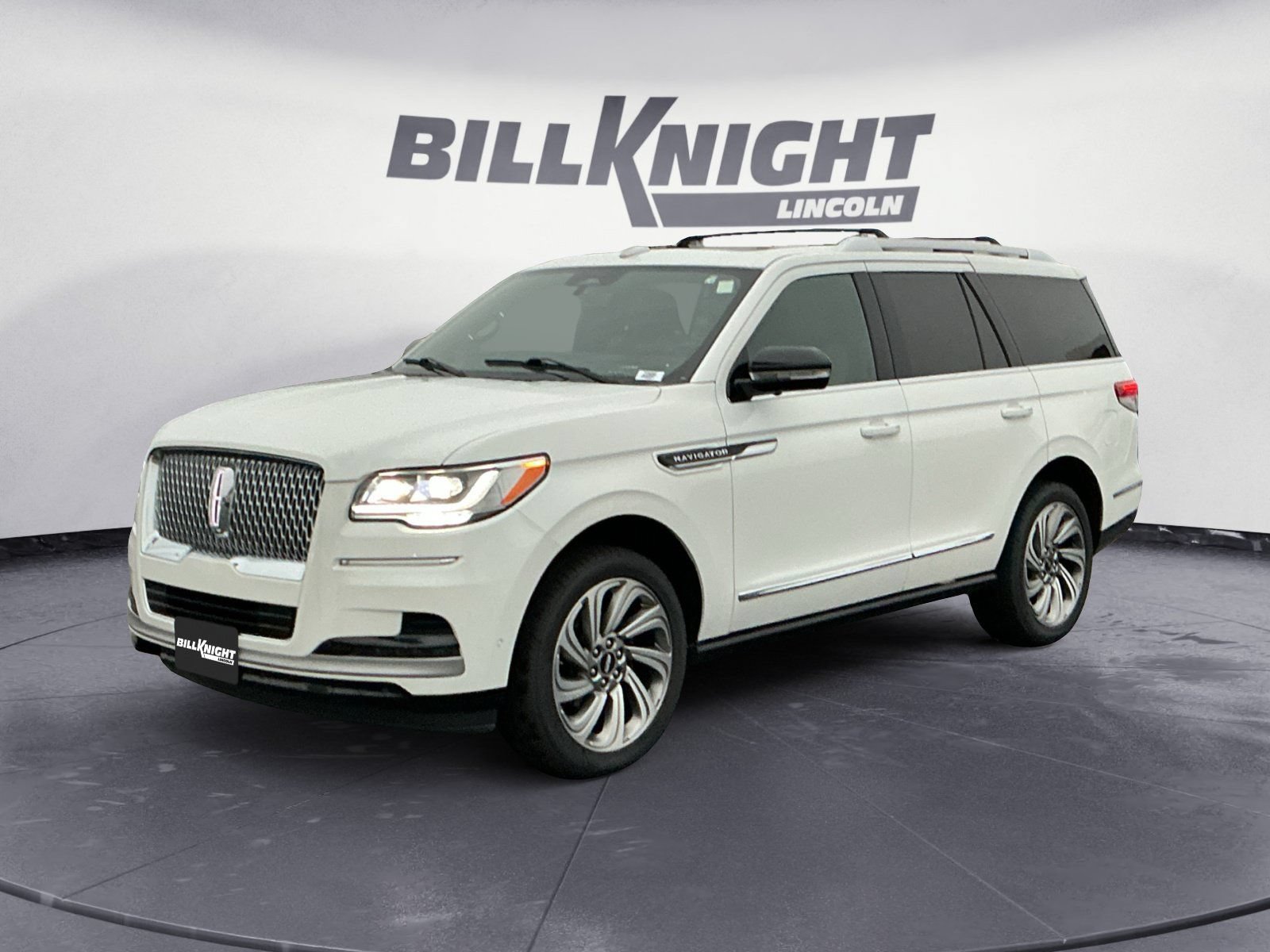 Used 2022 Lincoln Navigator Reserve AWD/4WD image 1