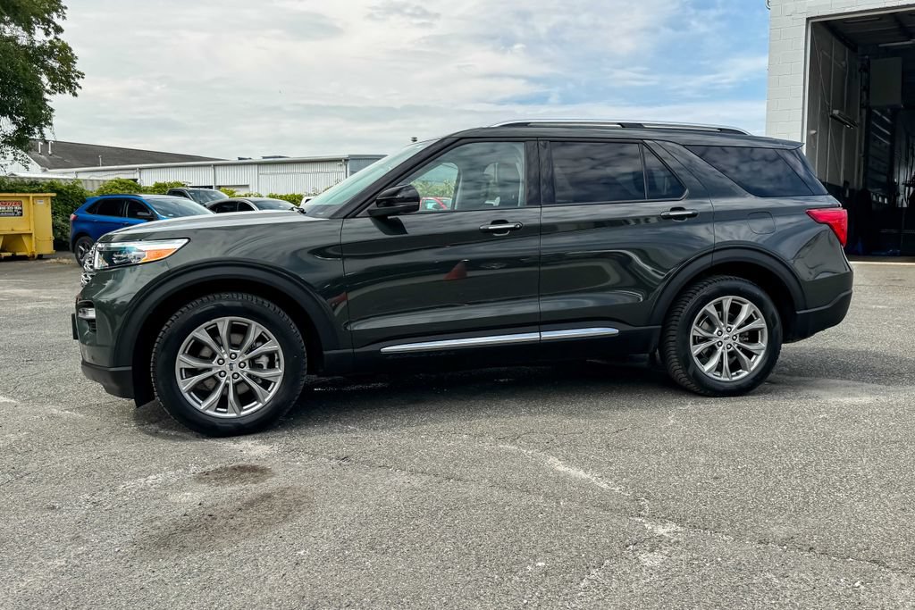 Used 2023 Ford Explorer Limited w/ Equipment Group 301A AWD/4WD image 6