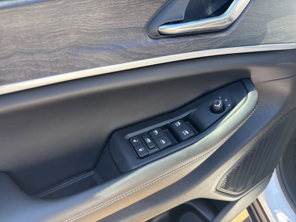 New 2026 Jeep Grand Cherokee Altitude image 21